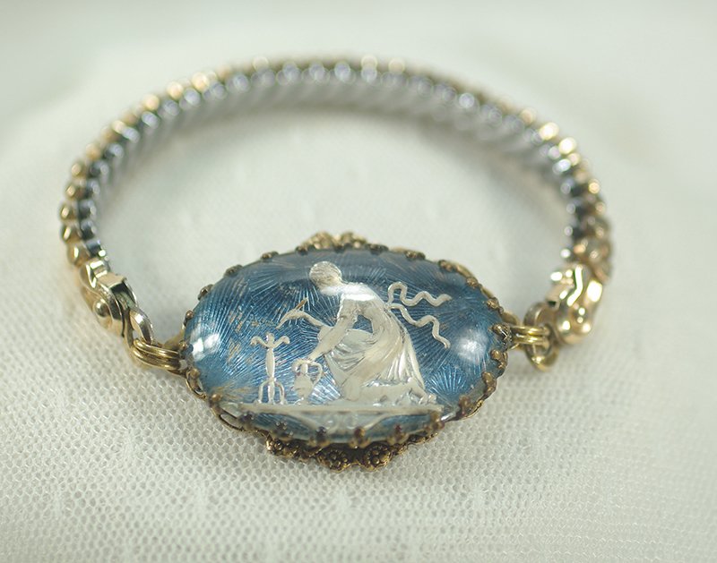 sreversecarvedandbluepaintedladybracelet.jpg