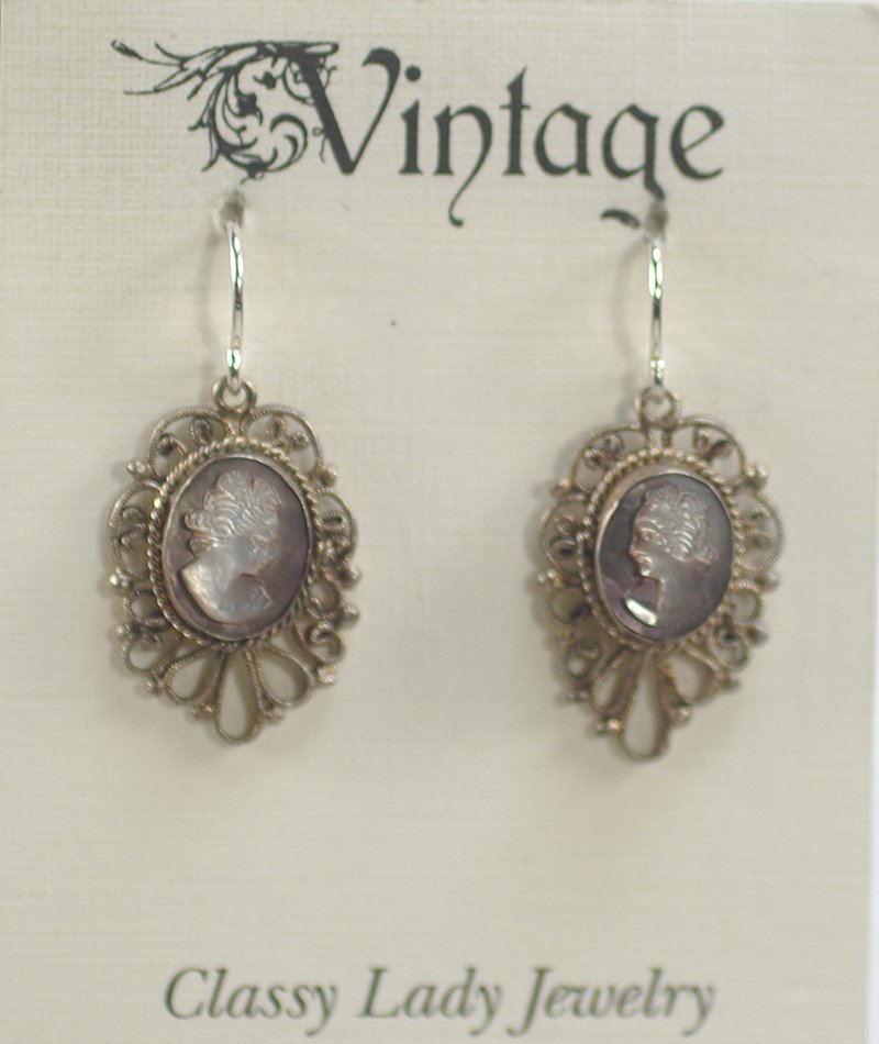 vintagecarvedshellfiligreecameoearrings.jpg